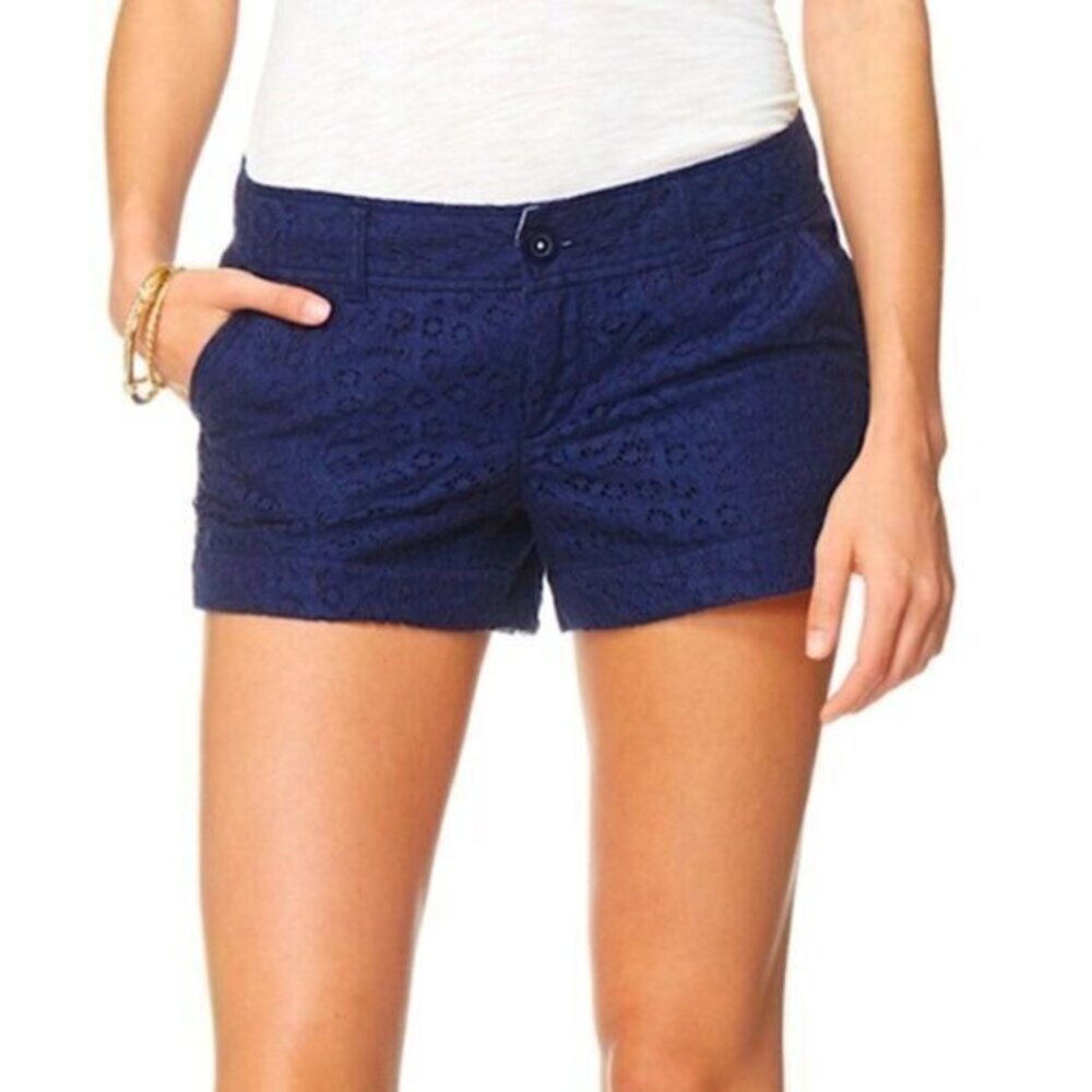 Lilly Pulitzer The Walsh Short in 'True Navy' Blue Paisley Lace Size 00